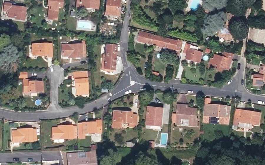 Vue aérienne du Rond-point anonyme n°1497059836