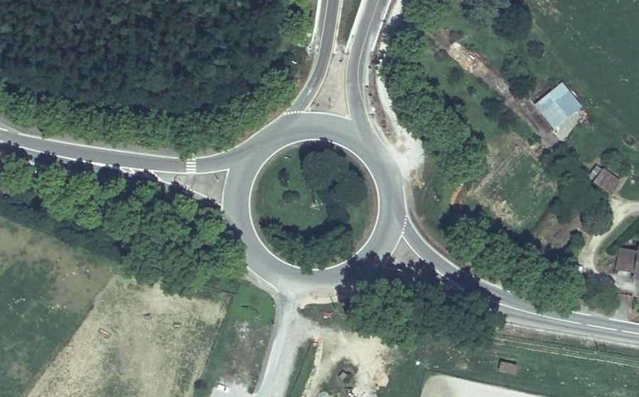 Vue aérienne du Rond-point anonyme n°149903900