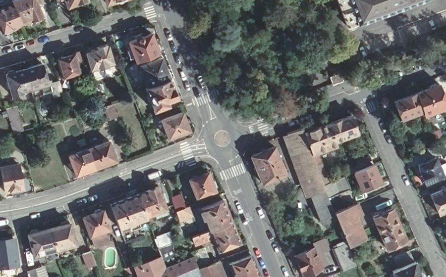 Vue aérienne du Rond-point anonyme n°149915068