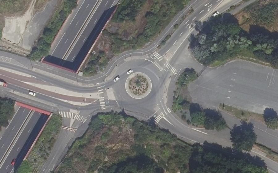 Vue aérienne du Rond-point anonyme n°150087737