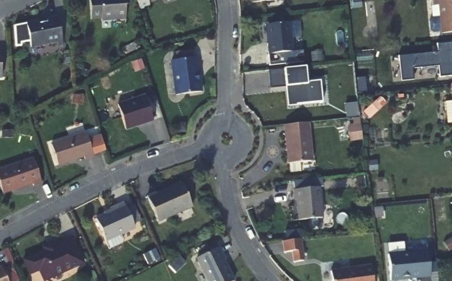 Vue aérienne du Rond-point anonyme n°1501495913