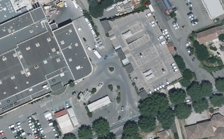 Vue aérienne du Rond-point anonyme n°150279164