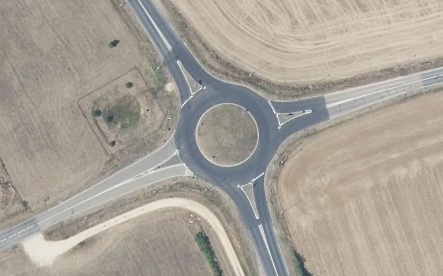 Vue aérienne du Rond-point anonyme n°15028910