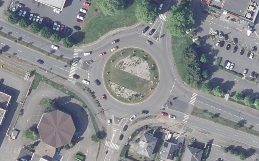Vue aérienne du Rond-Point de la Pyramide