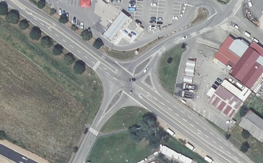 Vue aérienne du Rond-point anonyme n°1504150941