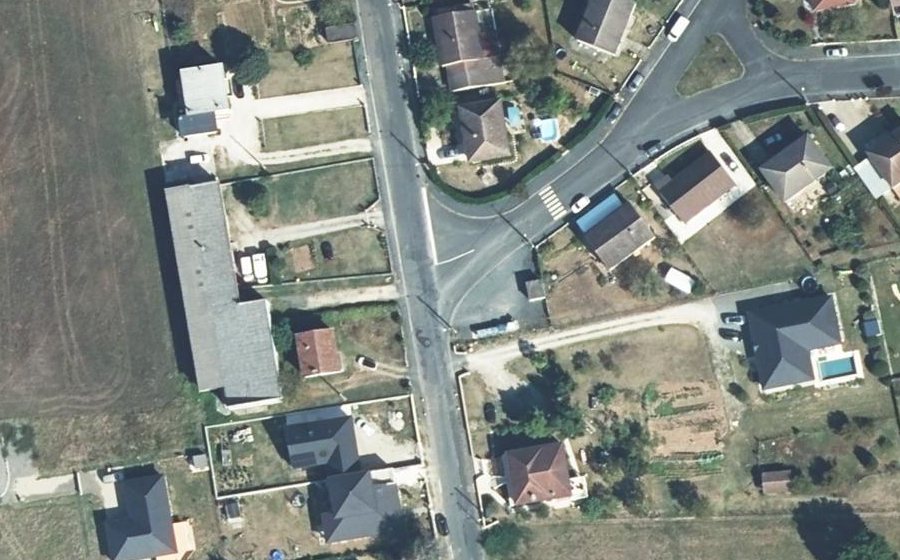 Vue aérienne du Rond-point anonyme n°1504823509