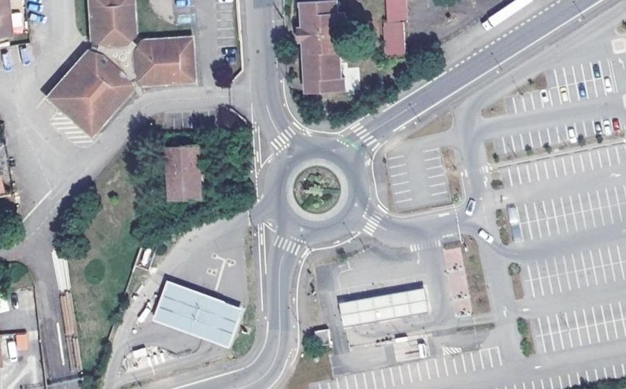 Vue aérienne du Rond-point anonyme n°15054695