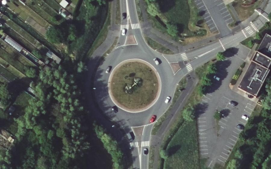 Vue aérienne du Rond-point anonyme n°150601471