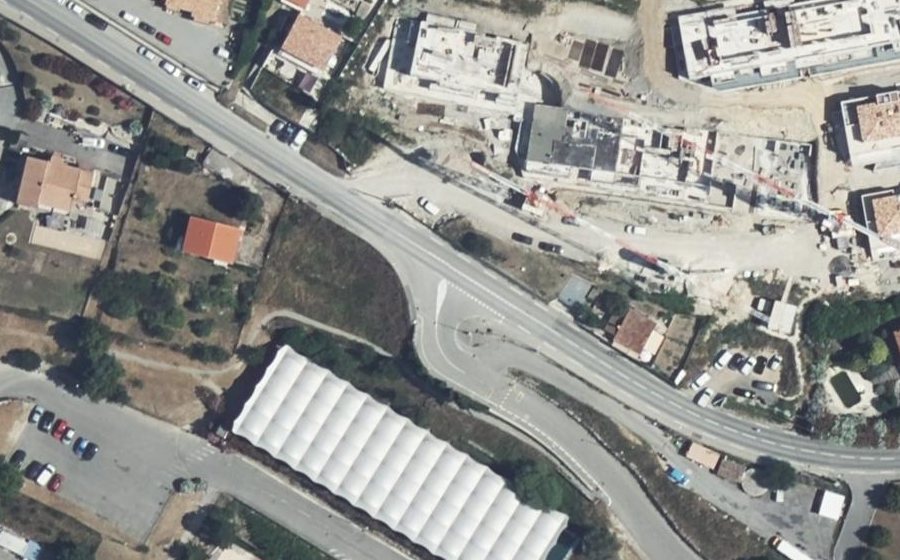 Vue aérienne du Rond-point anonyme n°1508048855