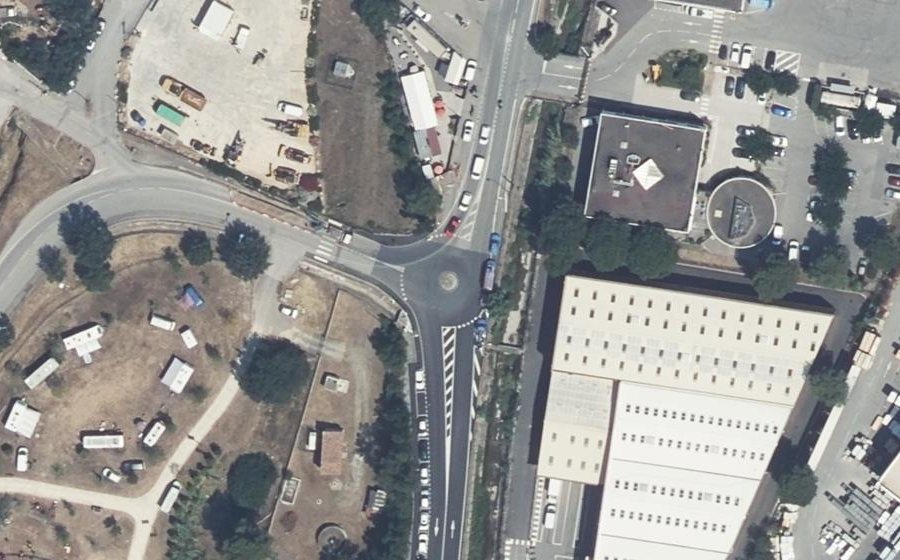 Vue aérienne du Rond-point anonyme n°1508812738