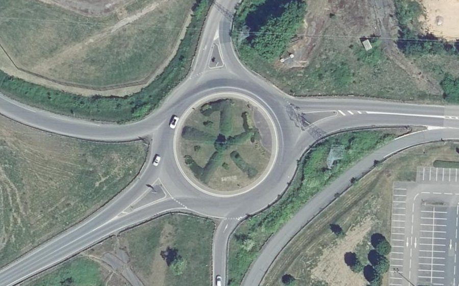 Vue aérienne du Rond-point anonyme n°15090881