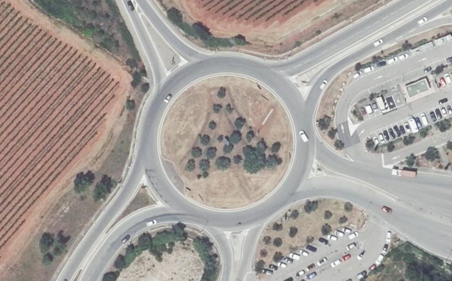 Vue aérienne du Rond-point anonyme n°15093165
