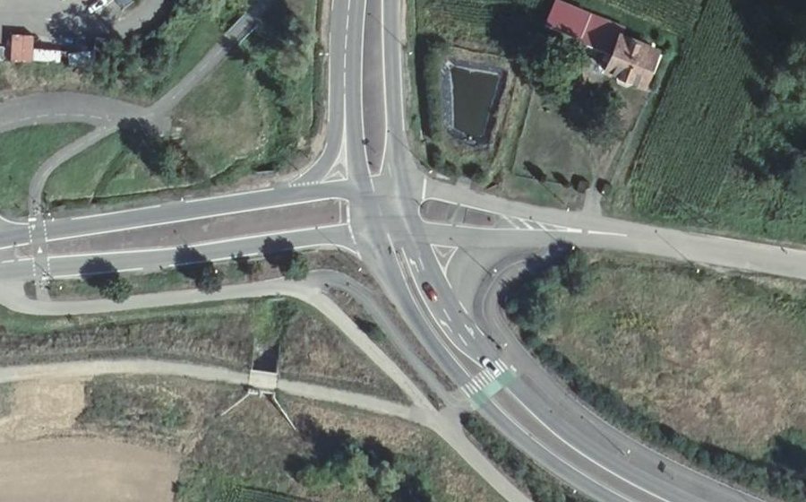 Vue aérienne du Rond-point anonyme n°1512105020