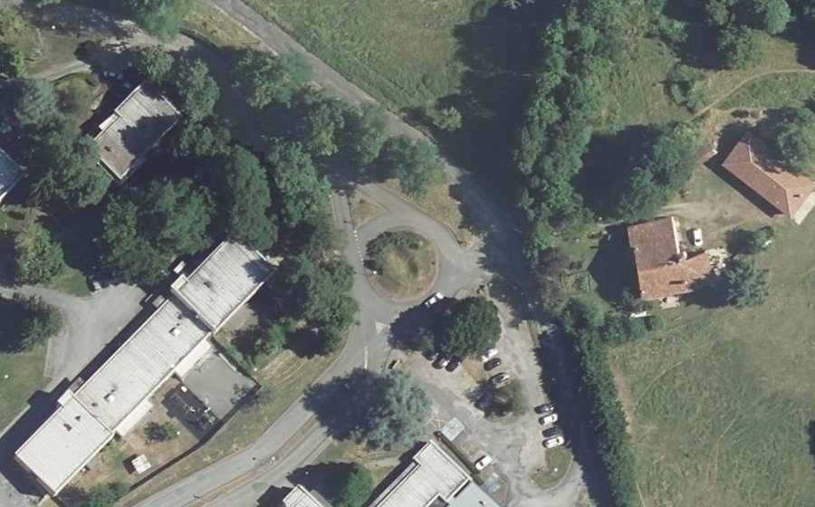 Vue aérienne du Rond-point anonyme n°151419660