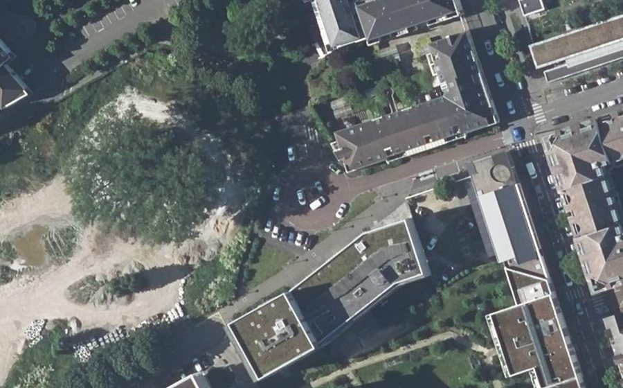 Vue aérienne du Rond-point anonyme n°151494367