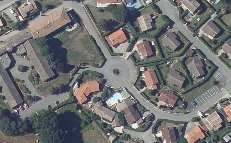 Vue aérienne du Rond-point anonyme n°151613421