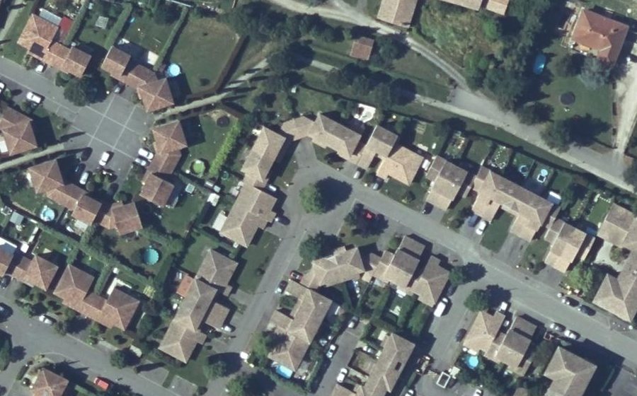 Vue aérienne du Rond-point anonyme n°151616872