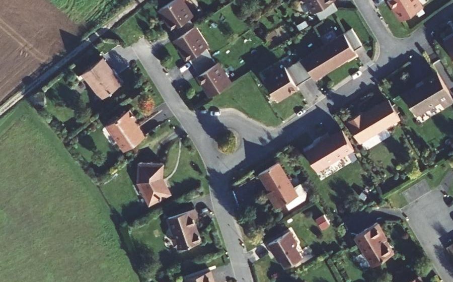 Vue aérienne du Rond-point anonyme n°151628071