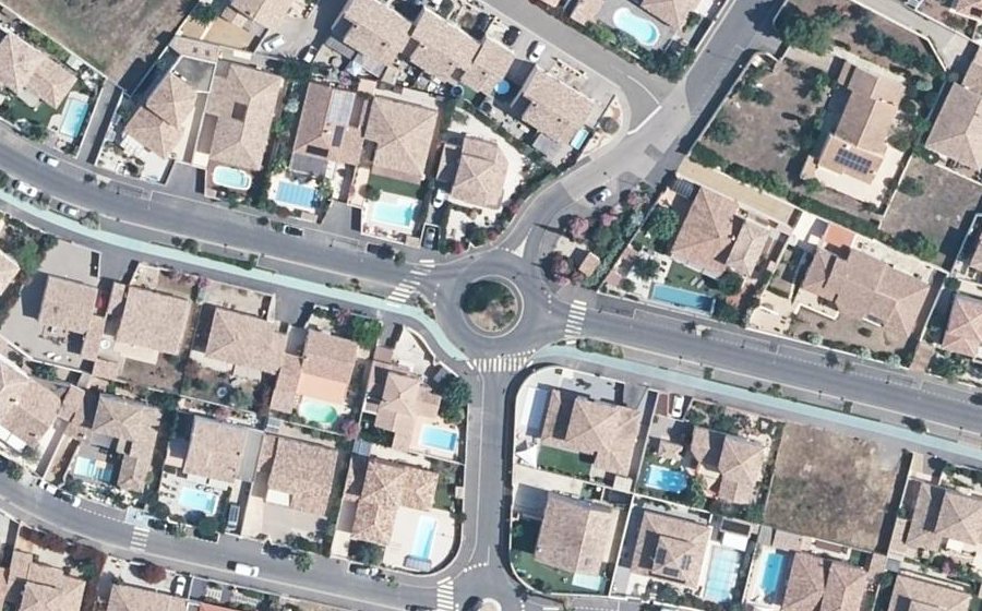Vue aérienne du Rond-point anonyme n°151776581