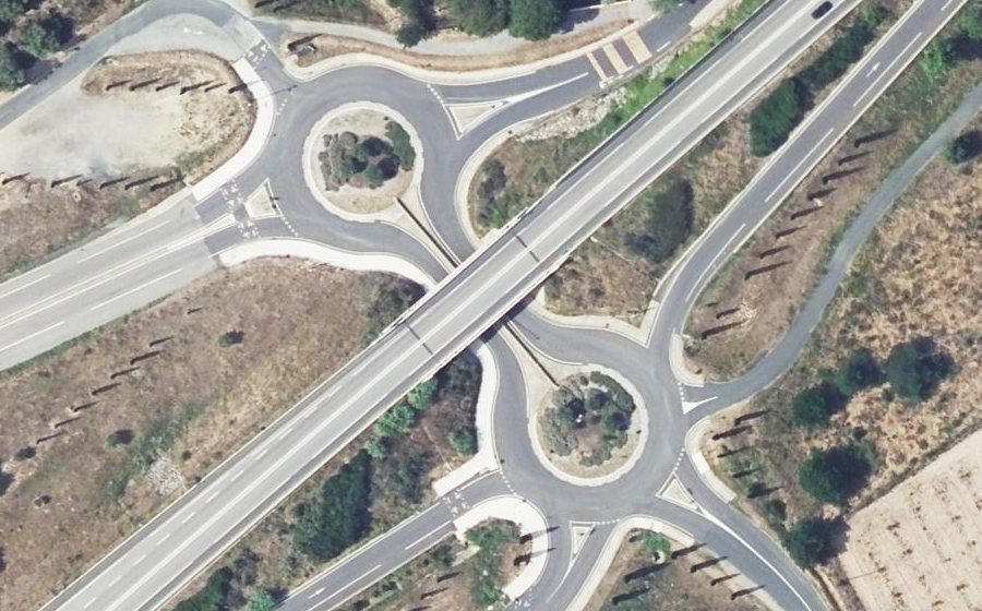 Vue aérienne du Rond-point anonyme n°151991051
