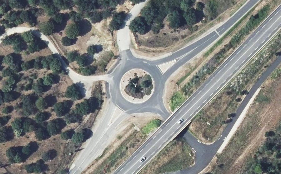 Vue aérienne du Rond-point anonyme n°151998915
