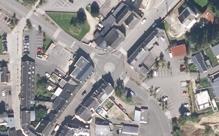 Vue aérienne du Rond-point anonyme n°1521269250