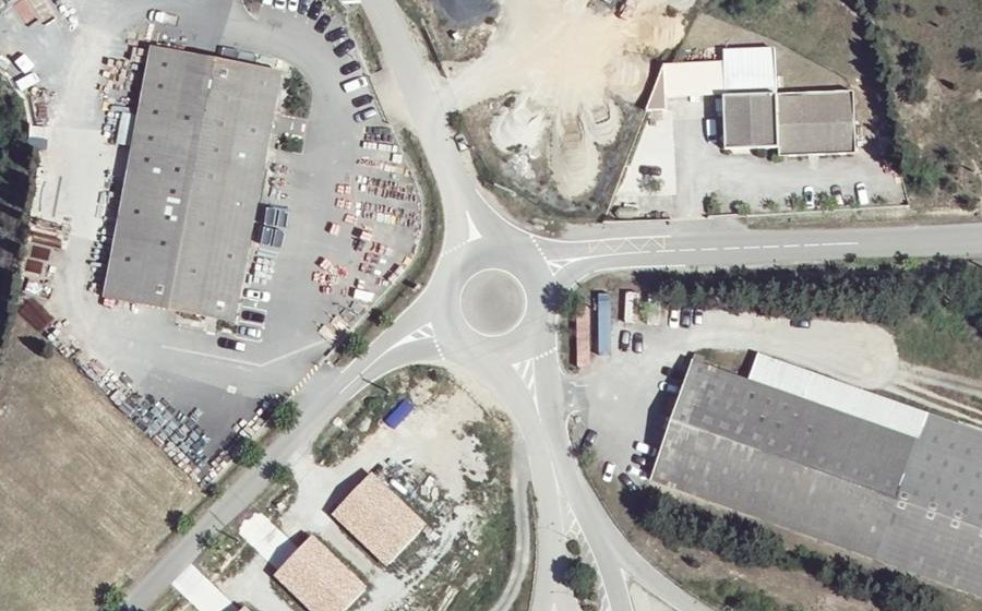 Vue aérienne du Rond-point anonyme n°152420103