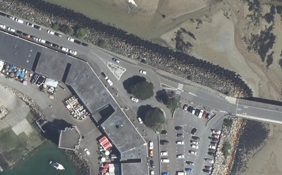 Vue aérienne du Rond-point anonyme n°152826337