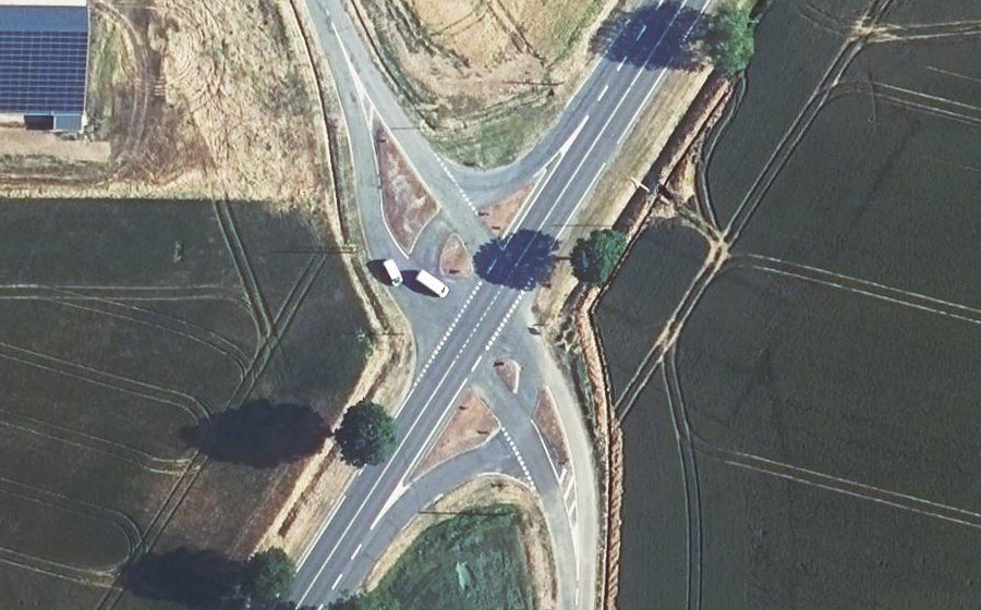Vue aérienne du Rond-point anonyme n°1529185023