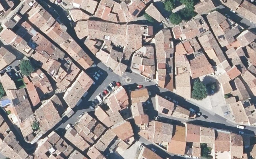 Vue aérienne du Rond-point anonyme n°152930994