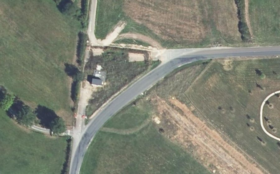 Vue aérienne du Rond-point anonyme n°1529338246