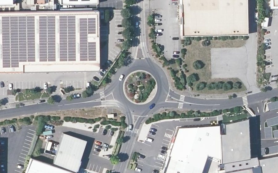 Vue aérienne du Rond-point anonyme n°153000600