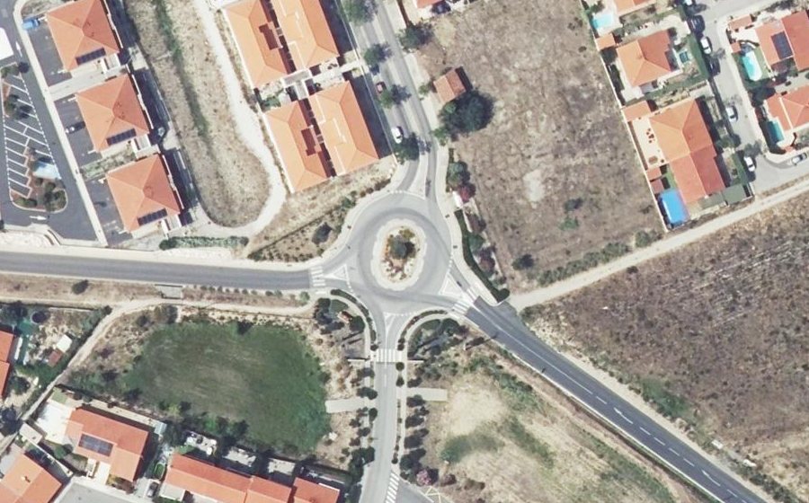 Vue aérienne du Rond-point anonyme n°153003042