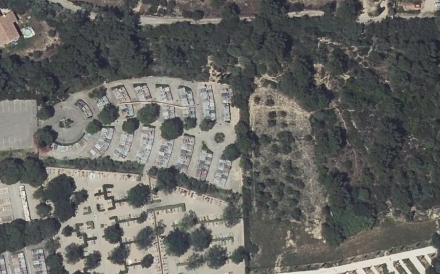 Vue aérienne du Rond-point anonyme n°1530850669