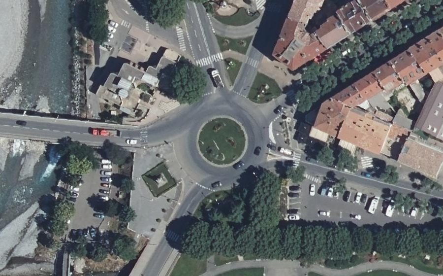 Vue aérienne du Rond-Point du 11 Novembre 1918