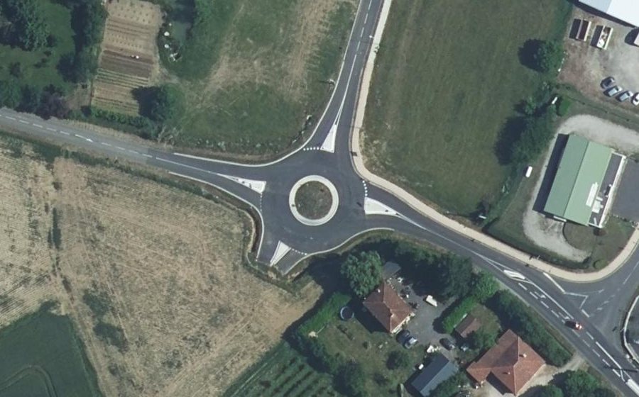 Vue aérienne du Rond-point anonyme n°1531732659