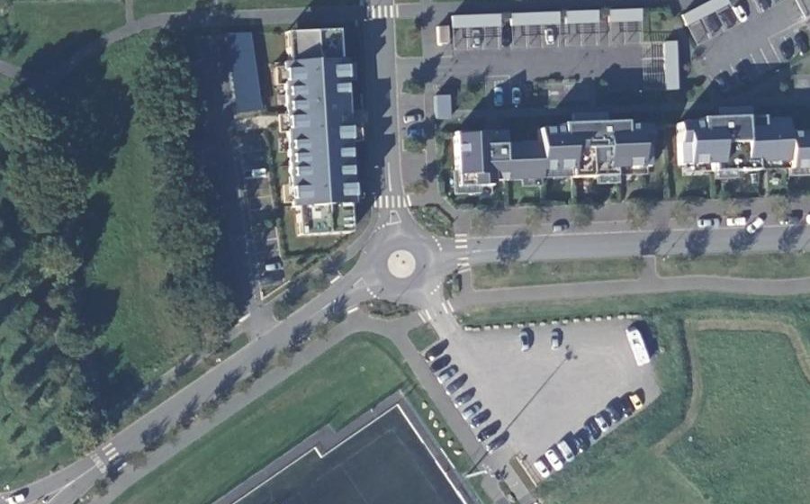 Vue aérienne du Rond-point anonyme n°153206903