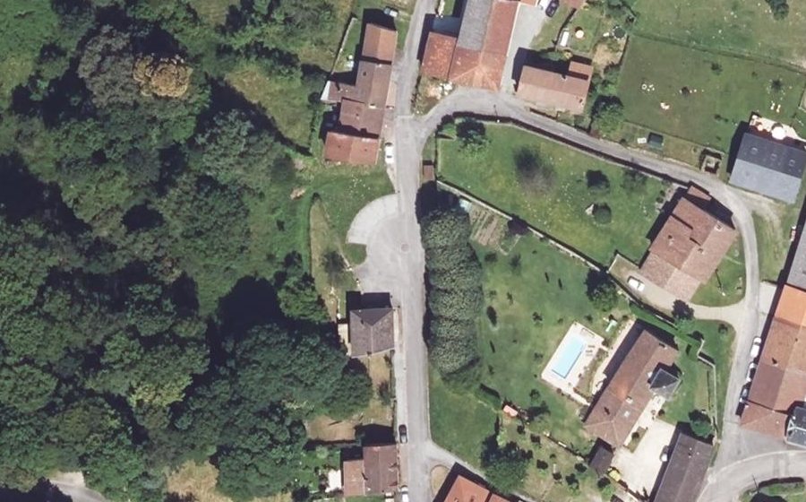Vue aérienne du Rond-point anonyme n°153219671
