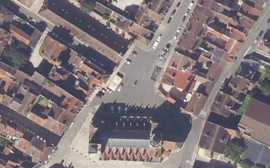 Vue aérienne du Rond-point anonyme n°1534915425