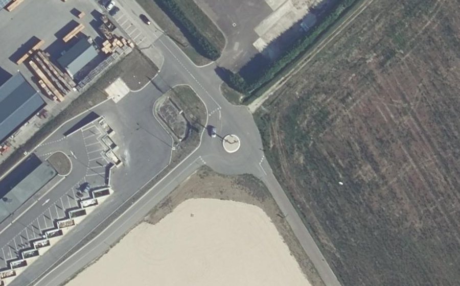 Vue aérienne du Rond-point anonyme n°1535036255