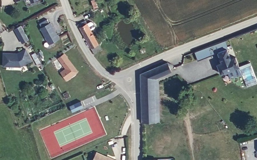 Vue aérienne du Rond-point anonyme n°1535173600