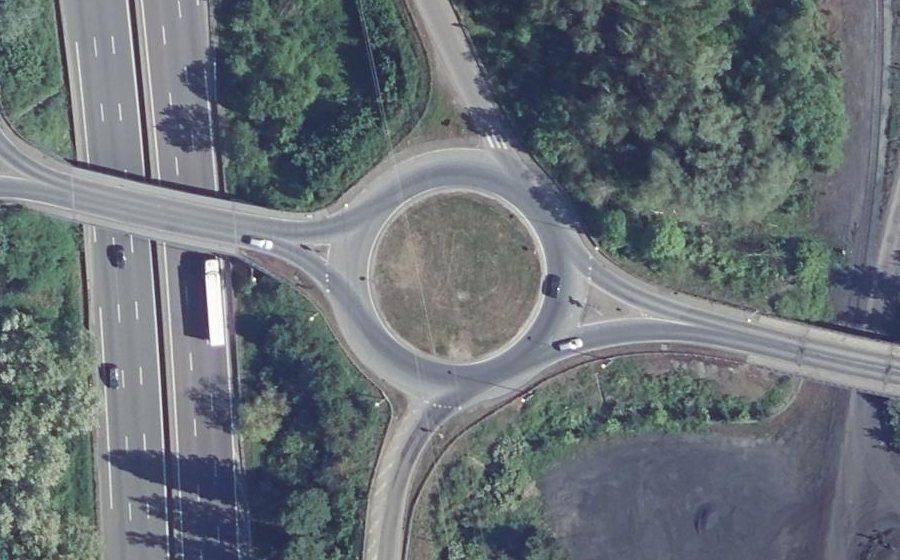 Vue aérienne du Rond-point anonyme n°15364742