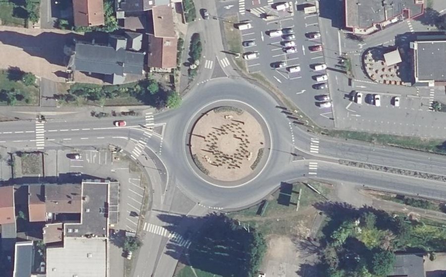 Vue aérienne du Rond-point anonyme n°15366240