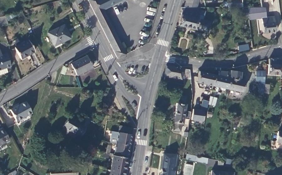 Vue aérienne du Rond-point anonyme n°1536755246