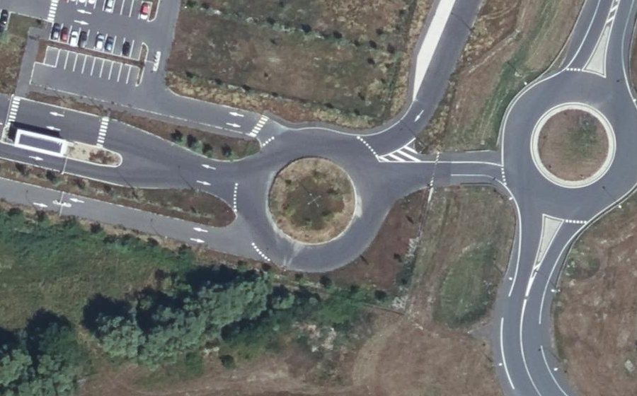 Vue aérienne du Rond-point anonyme n°1539523780
