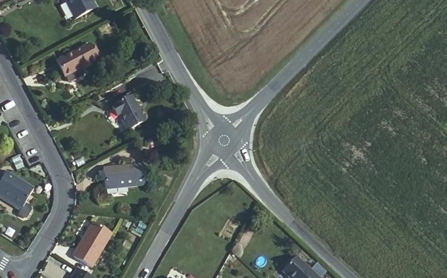 Vue aérienne du Rond-point anonyme n°1540197999