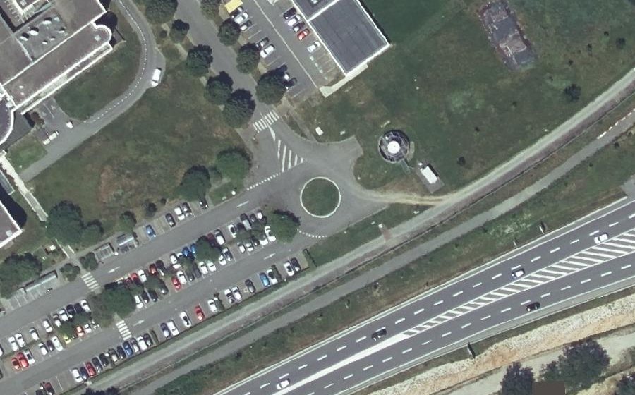 Vue aérienne du Rond-point anonyme n°154202531