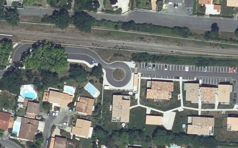 Vue aérienne du Rond-point anonyme n°1542792608