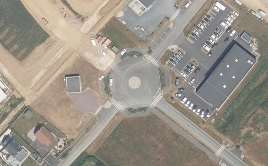 Vue aérienne du Rond-point anonyme n°1543181977