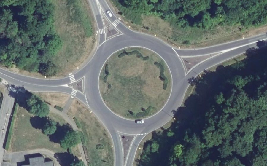 Vue aérienne du Rond-point anonyme n°15434066